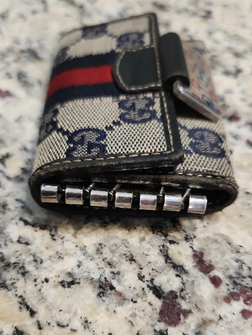 Gucci Beige GG Sherry Canvas Key Holder Wallet with Navy Blue and Red Stripe